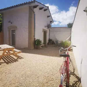 Le Petit Saugnieu , Colombier-Saugnieu France